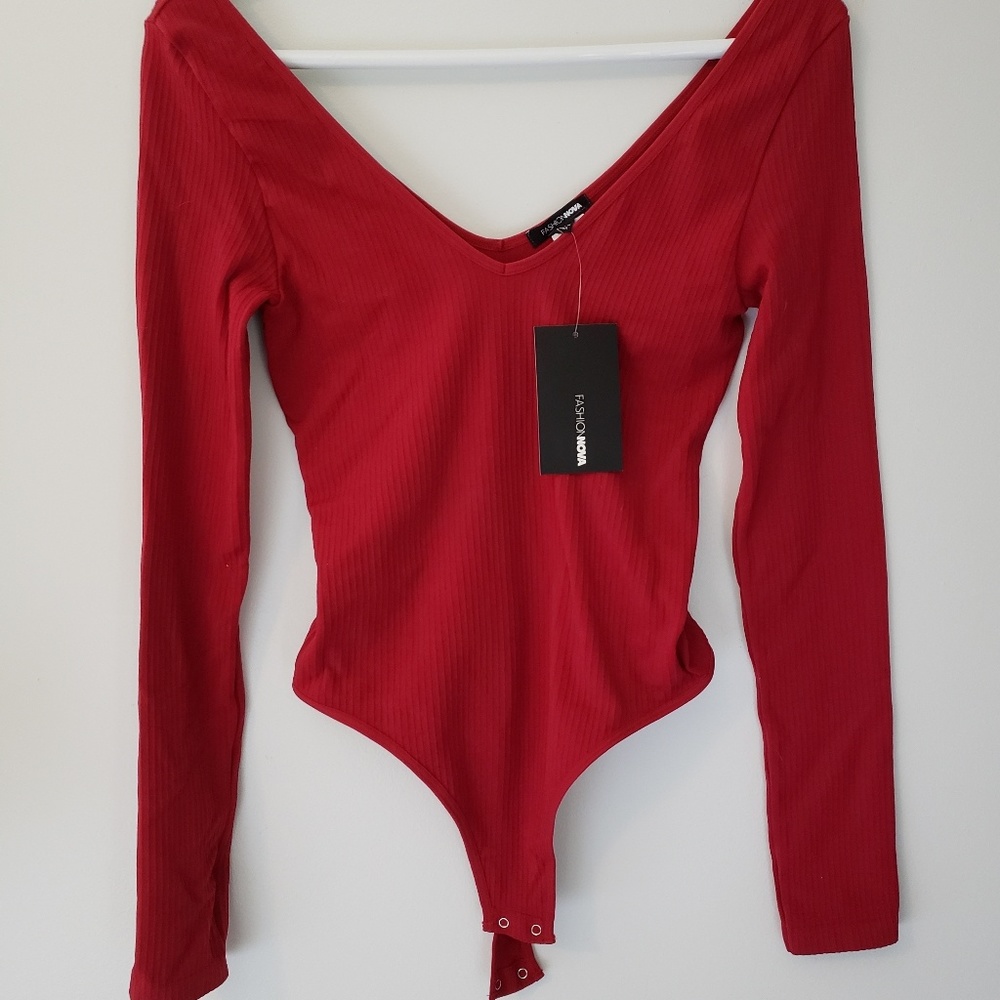 NWT Fashion Nova Red Long Sleeve V Neck Bodysuit